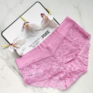 NWT PINK VICTORIA'S SECRET NO-SHOW FLORAL LACE HIPHUGGER PANTY IN FUCHSIA PINK